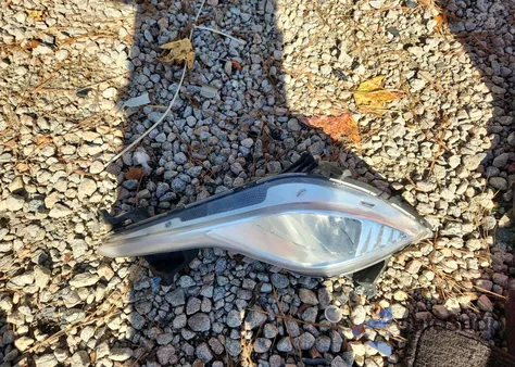 2015 Hyundai Sonata Hybrid from USA, damaged, VIN KMHEC4A47FA131544